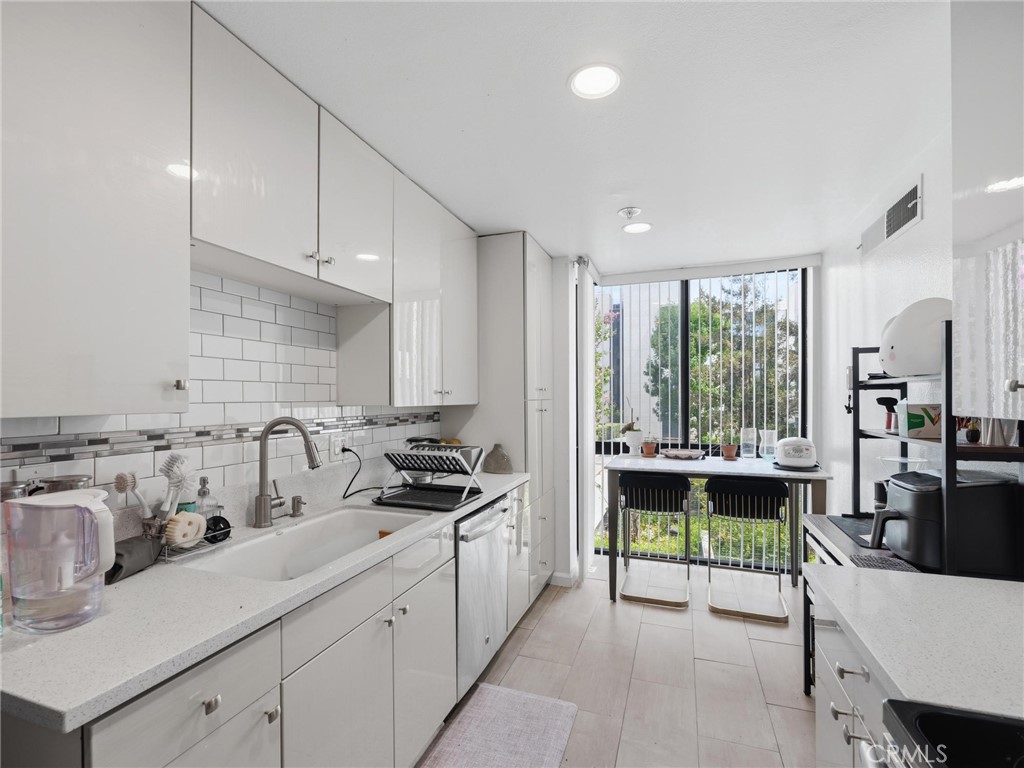 222 S Central Avenue 200
