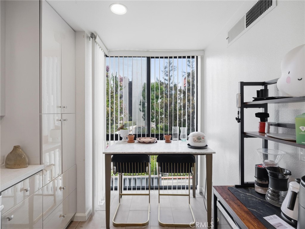222 S Central Avenue 200