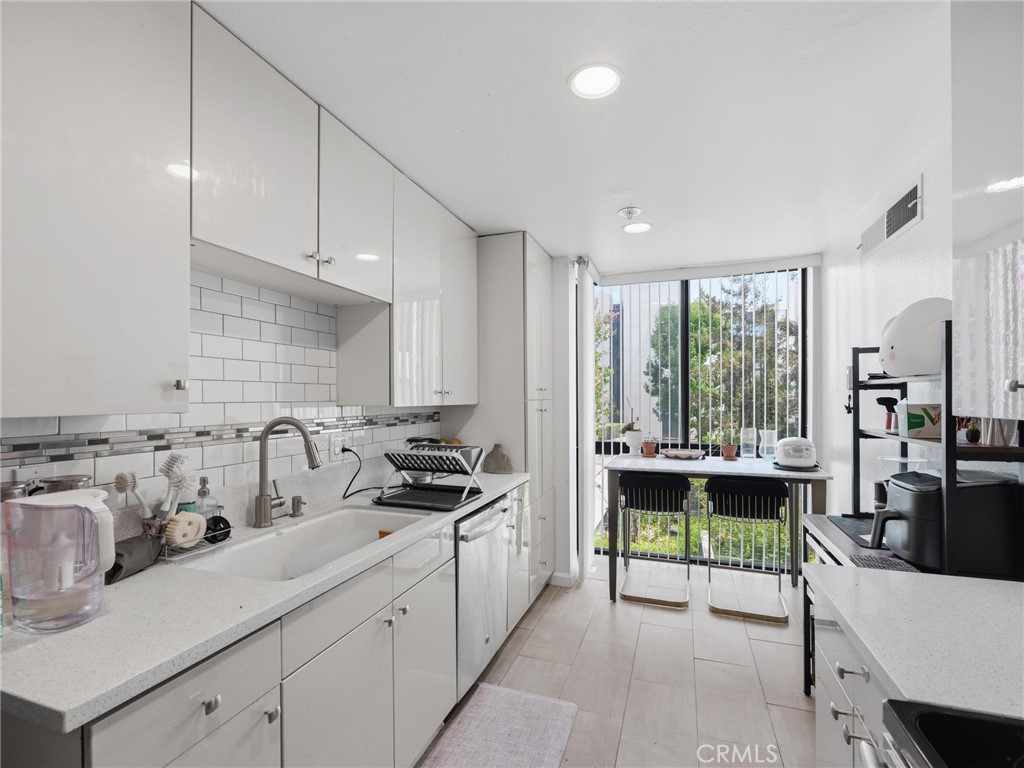 222 S Central Avenue 200
