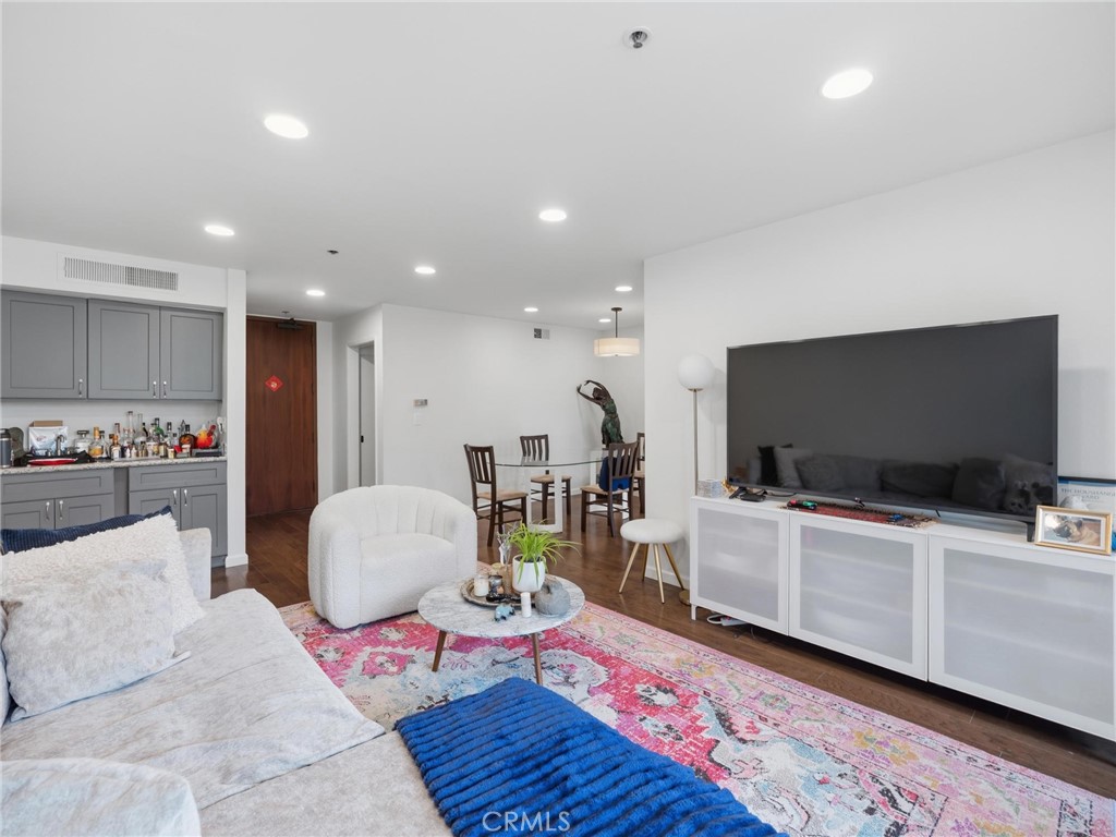 222 S Central Avenue 200