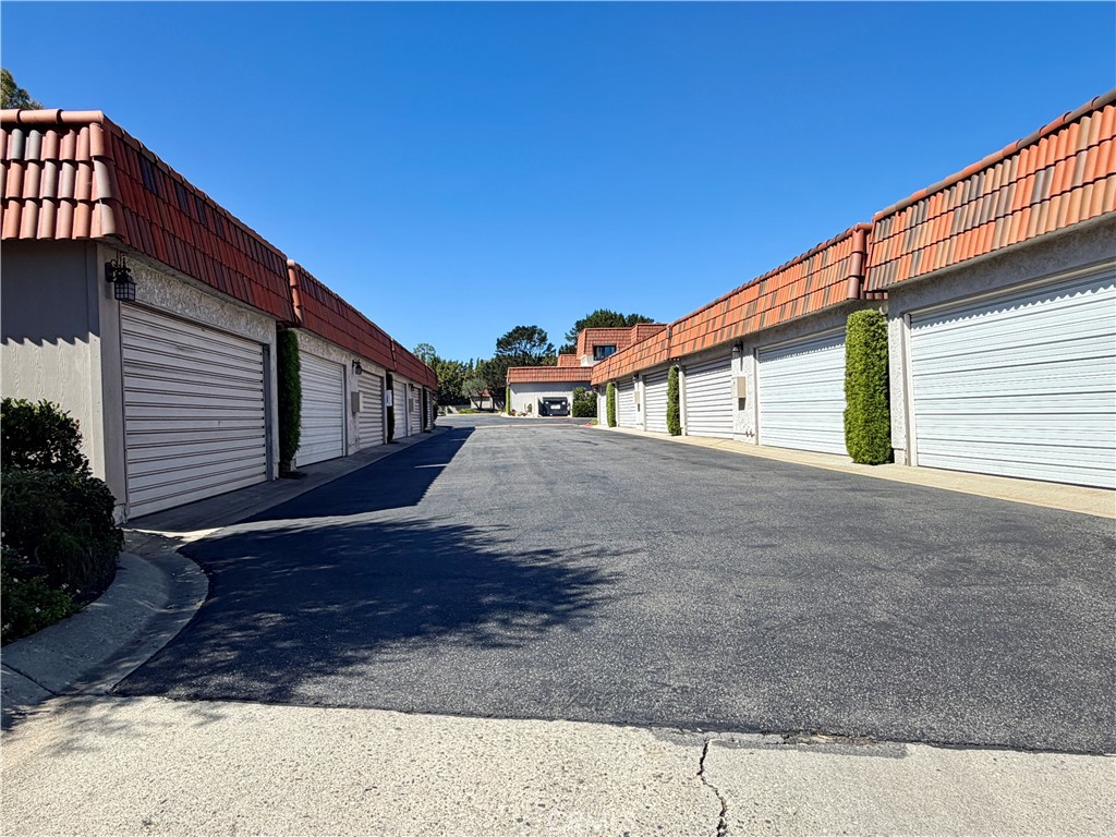 27935 Ridgebluff Court