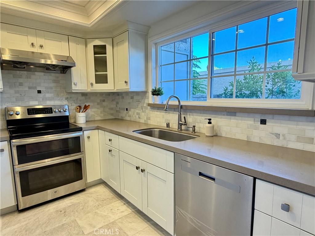 27935 Ridgebluff Court