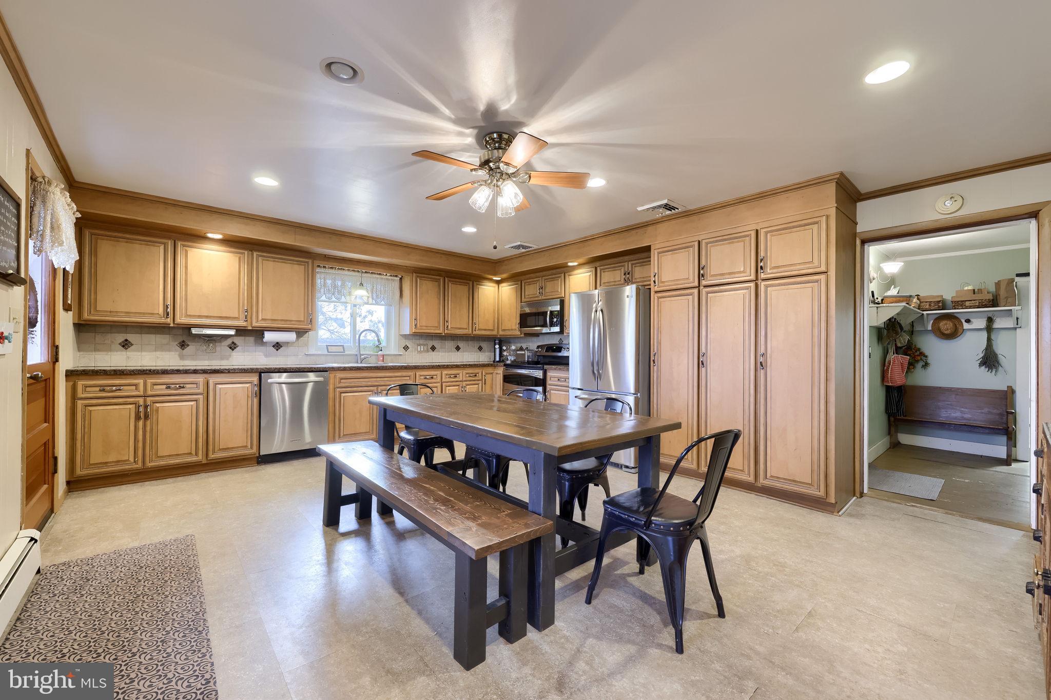 2788 N COLEBROOK ROAD