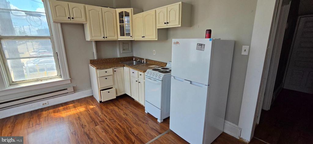 158 S PERSHING AVENUE