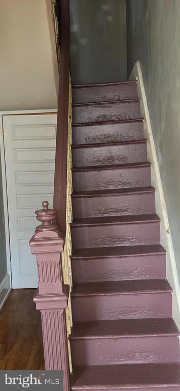 158 S PERSHING AVENUE