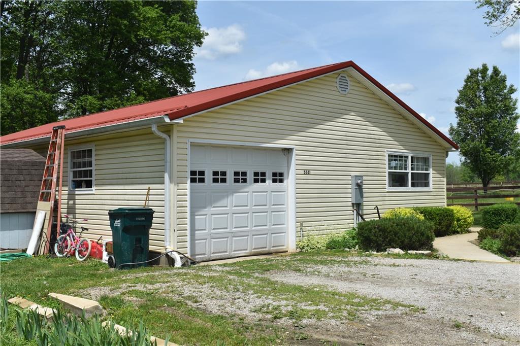 5351 N US Highway 231
