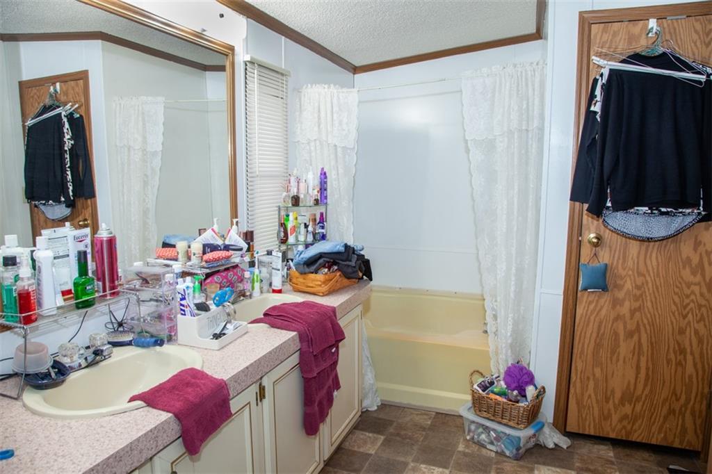 100 INMAN DR