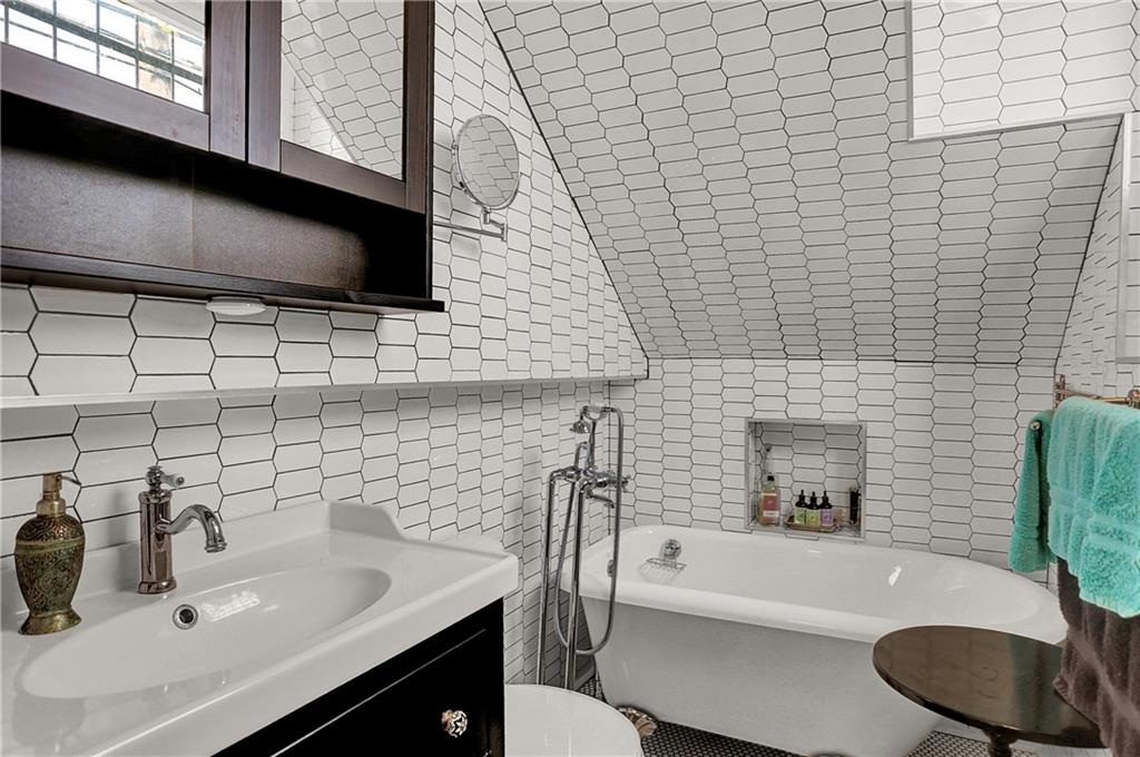 1486 N Illinois Street Unit: 1