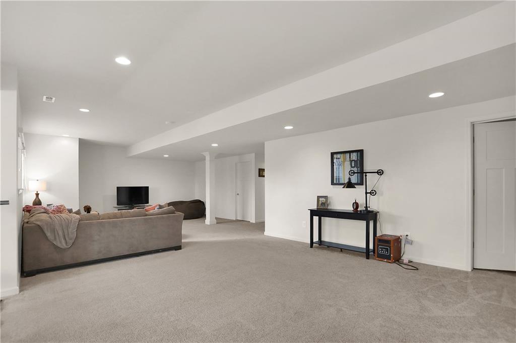 3901 Evergreen Way