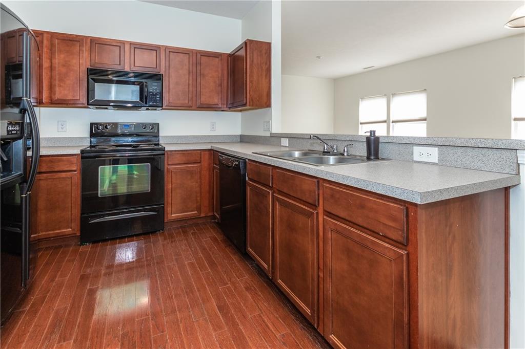 13289 Komatite Way Unit: 200