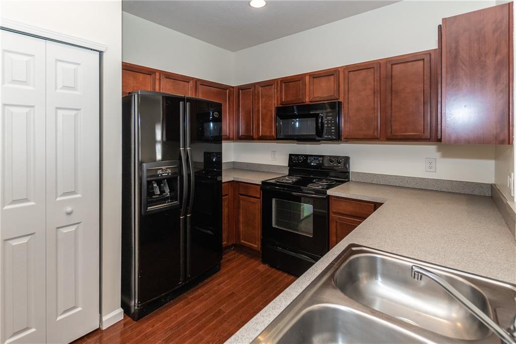 13289 Komatite Way Unit: 200
