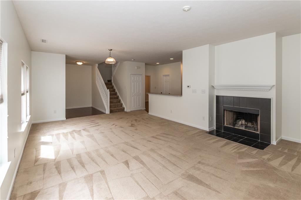13289 Komatite Way Unit: 200