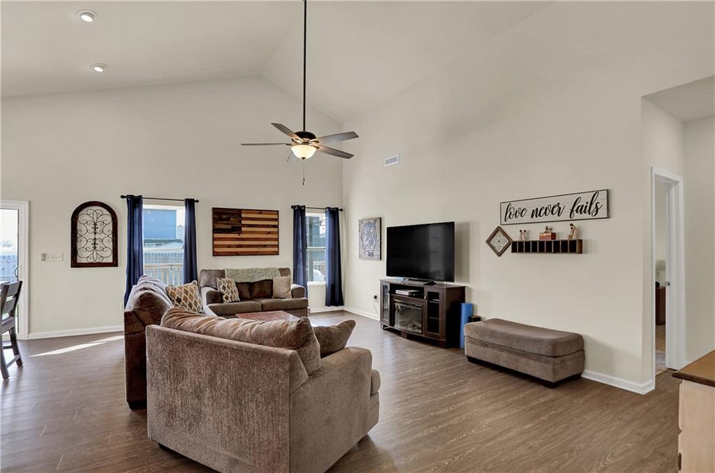 1303 Crabapple Road