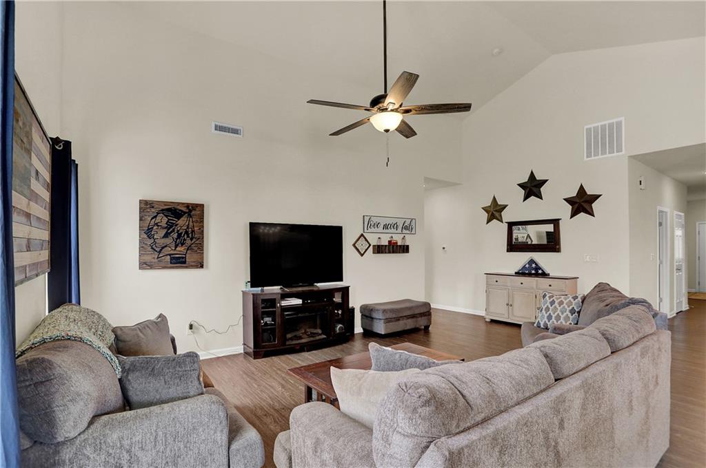 1303 Crabapple Road