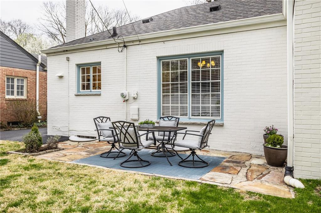 27 Meridian Lane