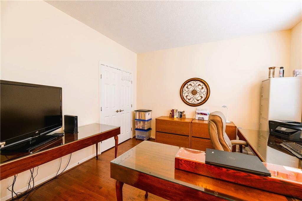 3449 Heathcliff Court