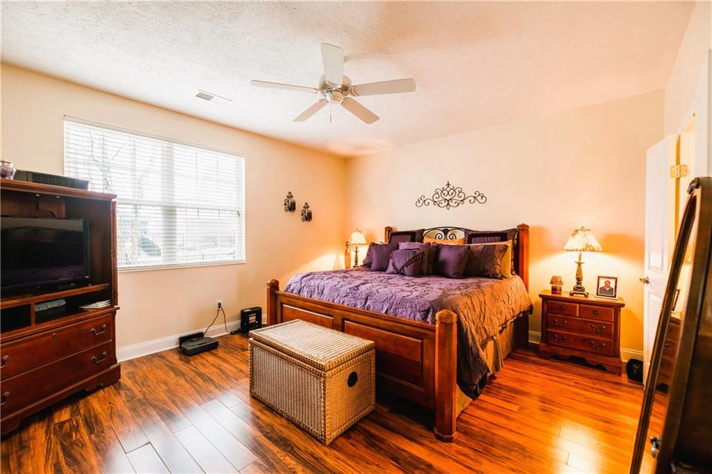 3449 Heathcliff Court