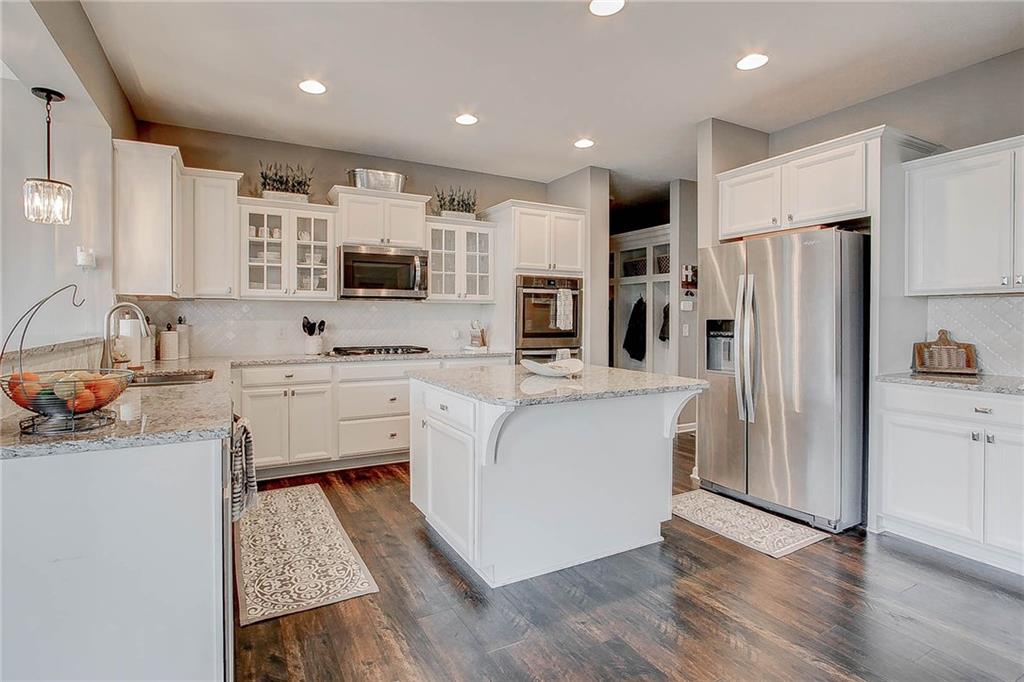 5556 W Compass Point