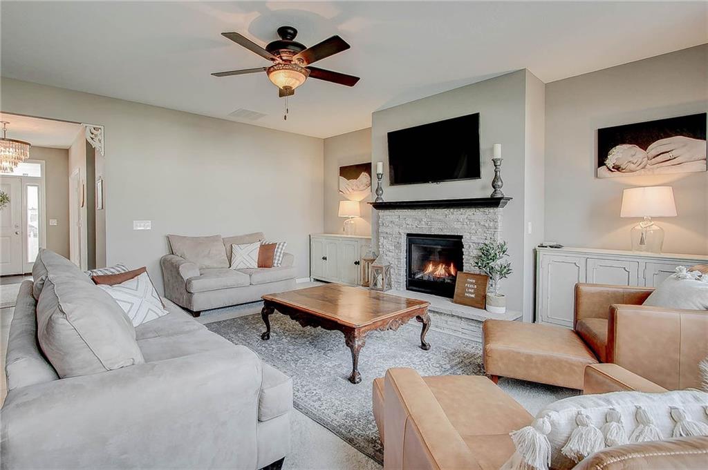 5556 W Compass Point