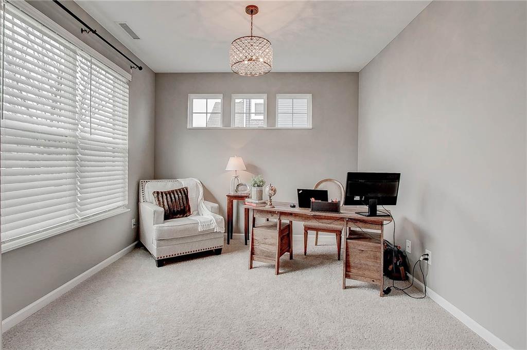 5556 W Compass Point