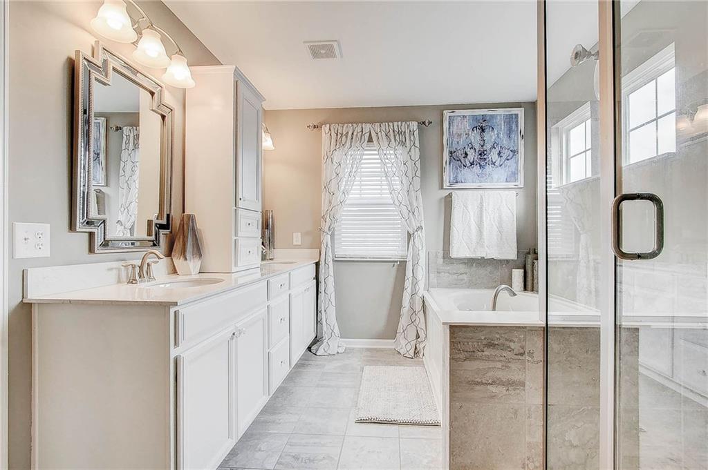 5556 W Compass Point