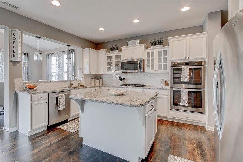 5556 W Compass Point