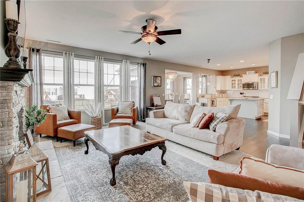 5556 W Compass Point