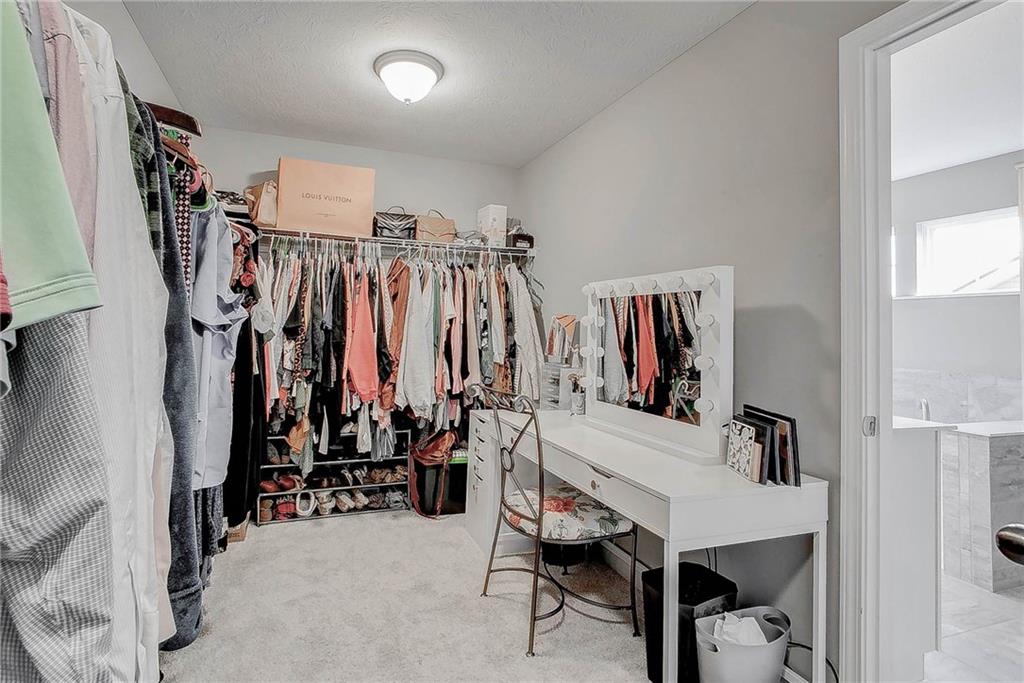 5556 W Compass Point