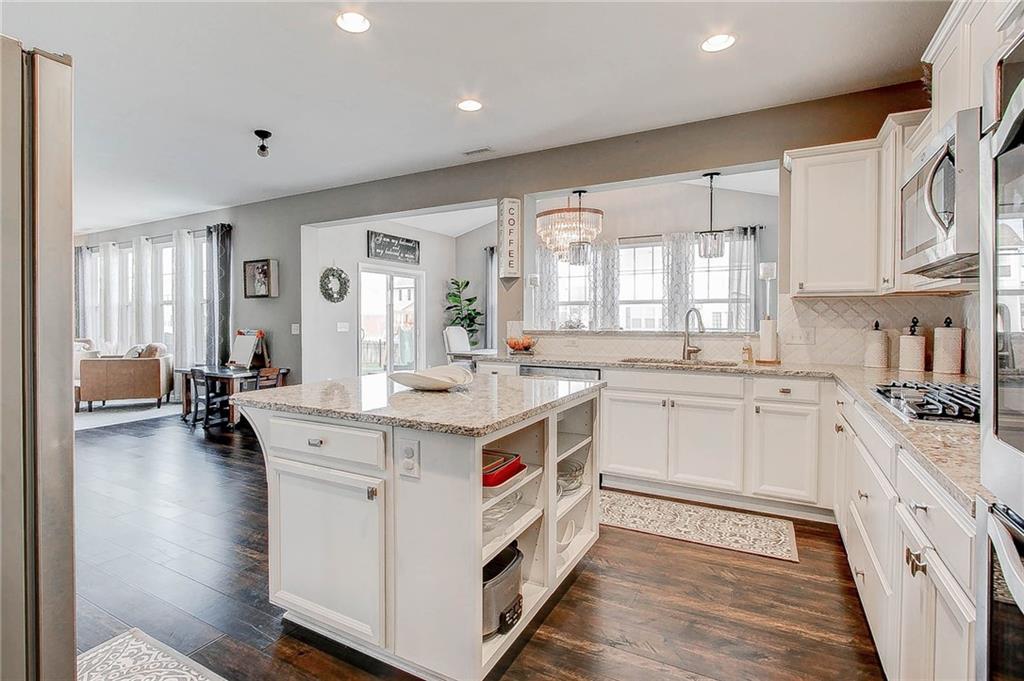 5556 W Compass Point