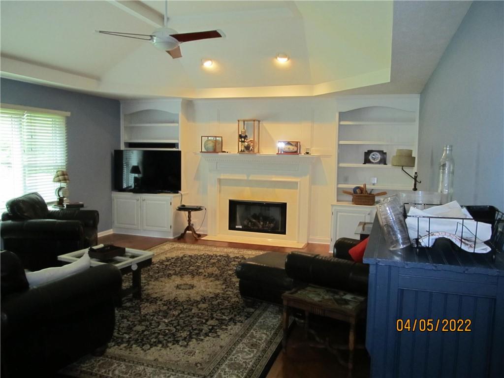 14094 OLD MILL Circle
