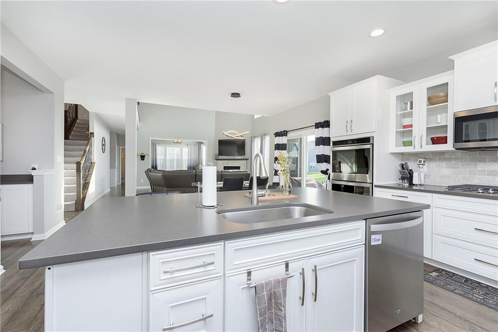 10228 Frieda Lane