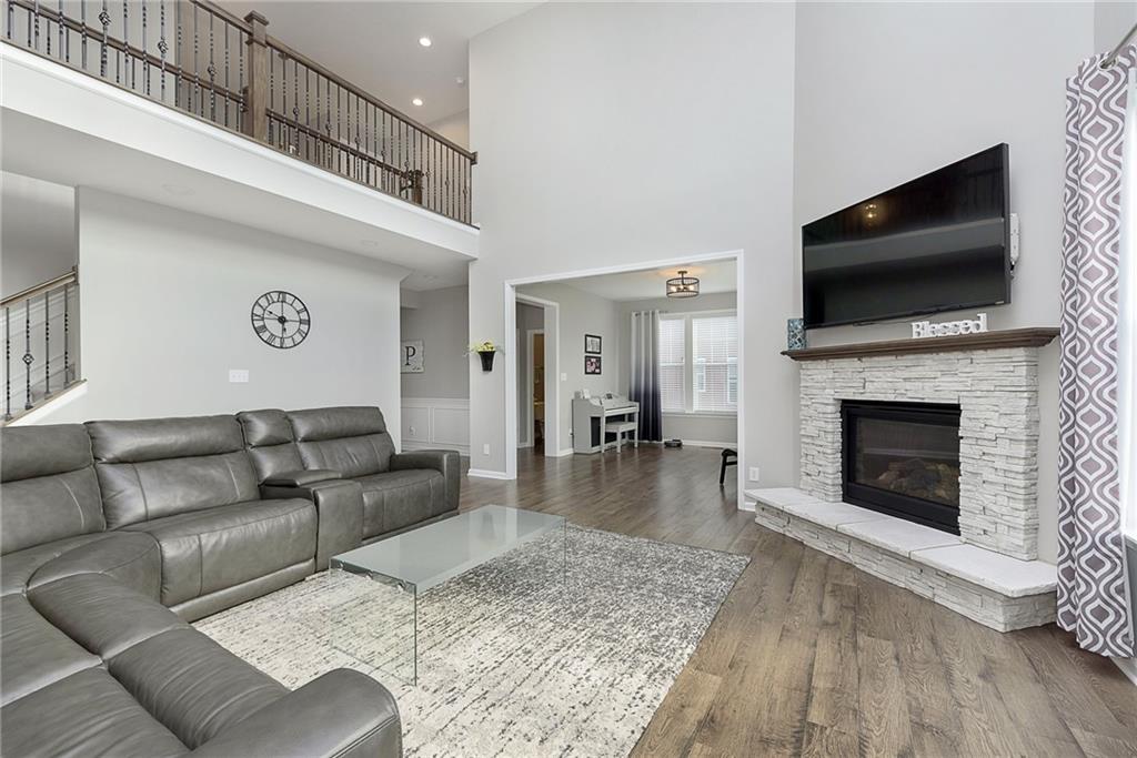10228 Frieda Lane