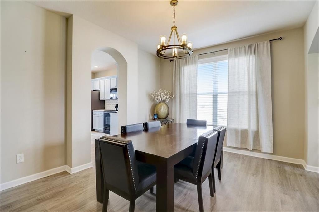 3490 PAISLEY POINTE