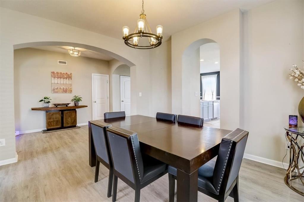 3490 PAISLEY POINTE