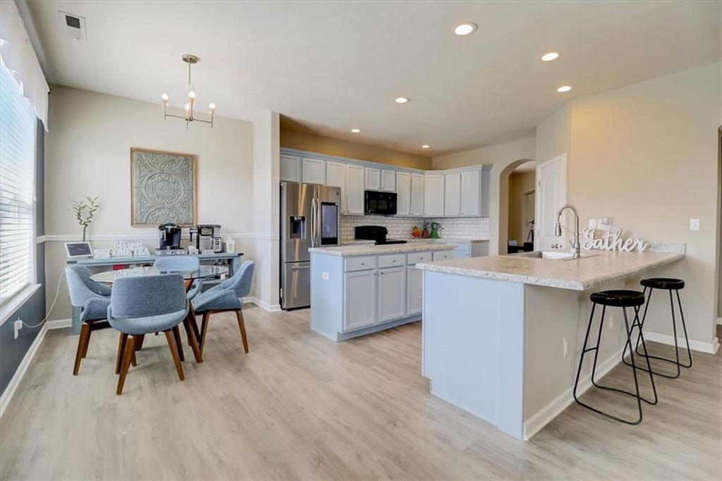 3490 PAISLEY POINTE