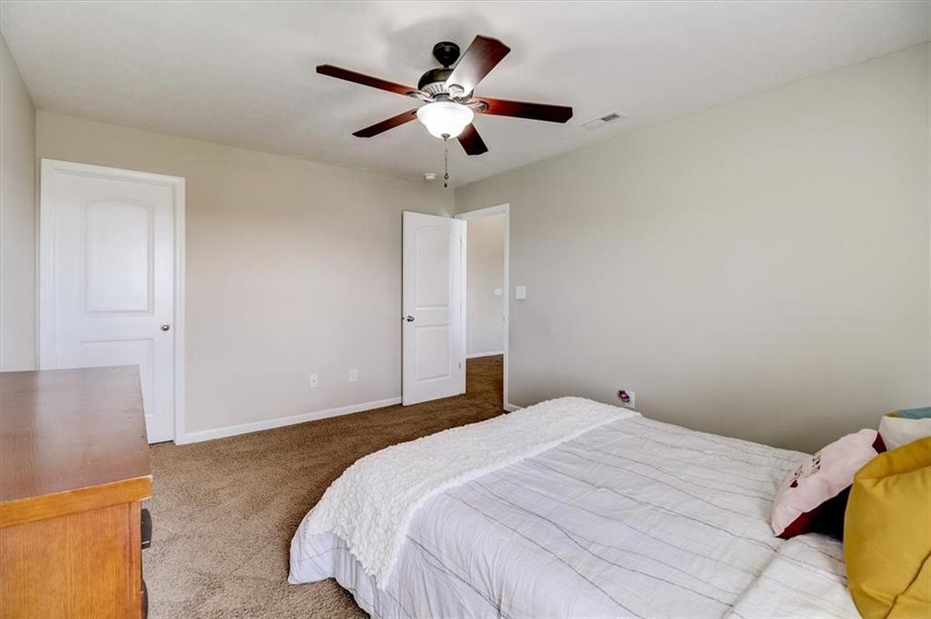 3490 PAISLEY POINTE
