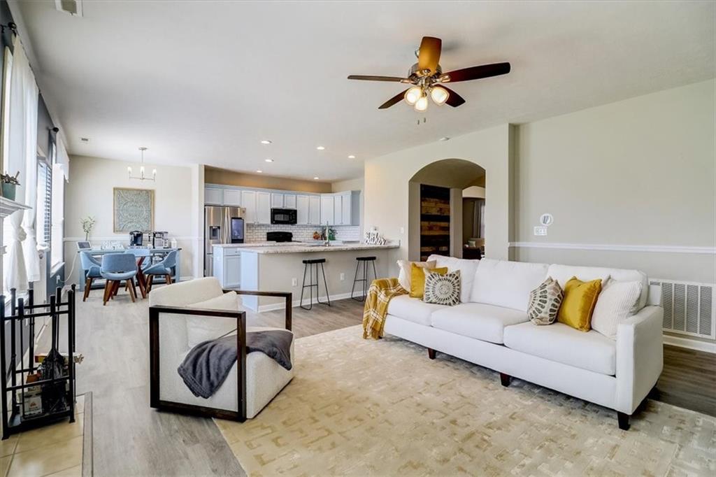 3490 PAISLEY POINTE