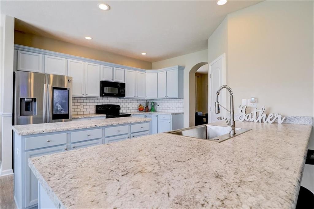 3490 PAISLEY POINTE
