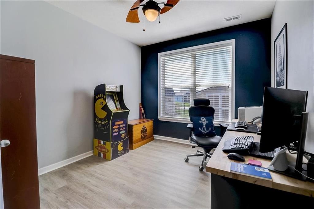 3490 PAISLEY POINTE