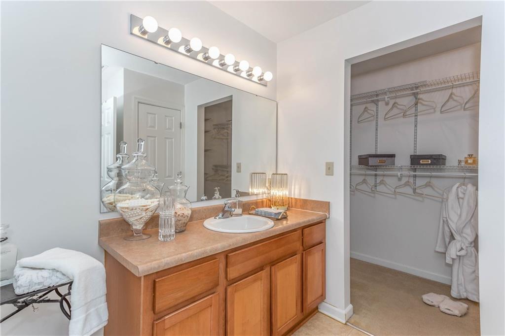 13926 Boulder Canyon Dr