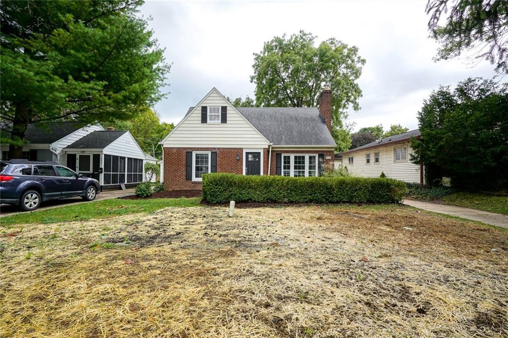 2533 KESSLER BLVD E Drive