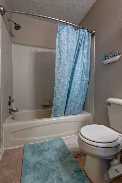 2352 Collins Way