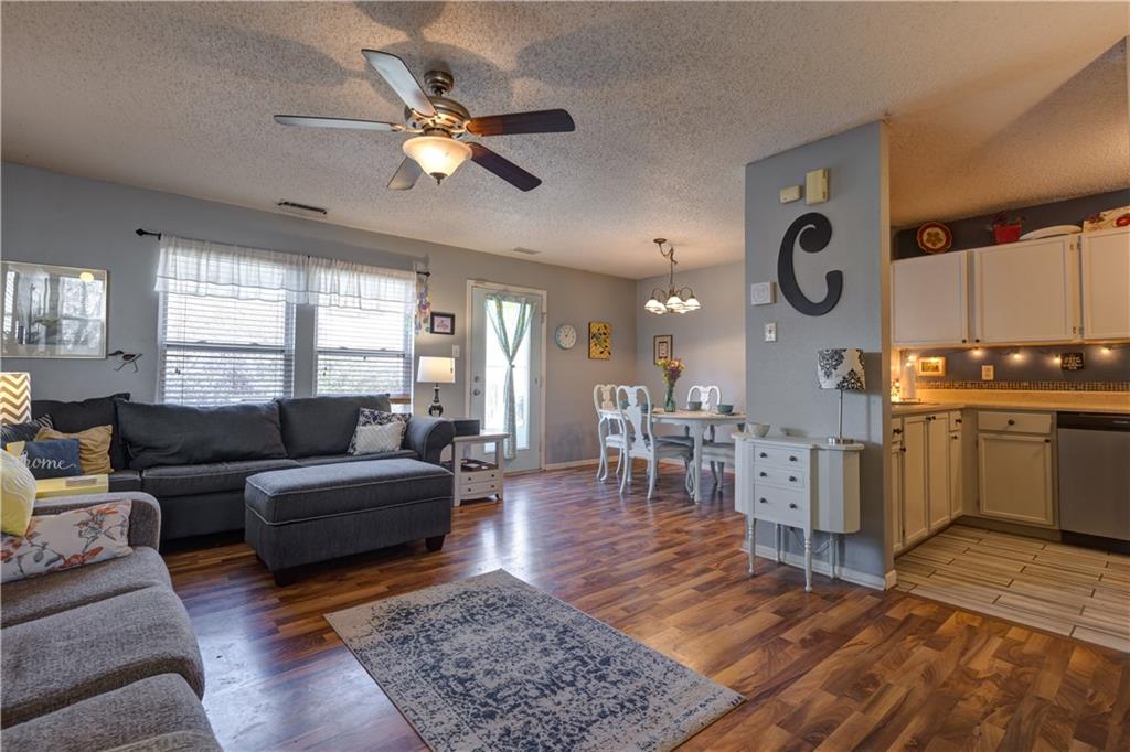 2352 Collins Way