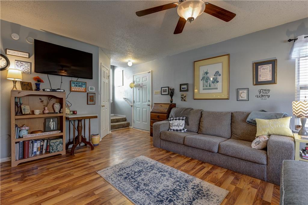 2352 Collins Way
