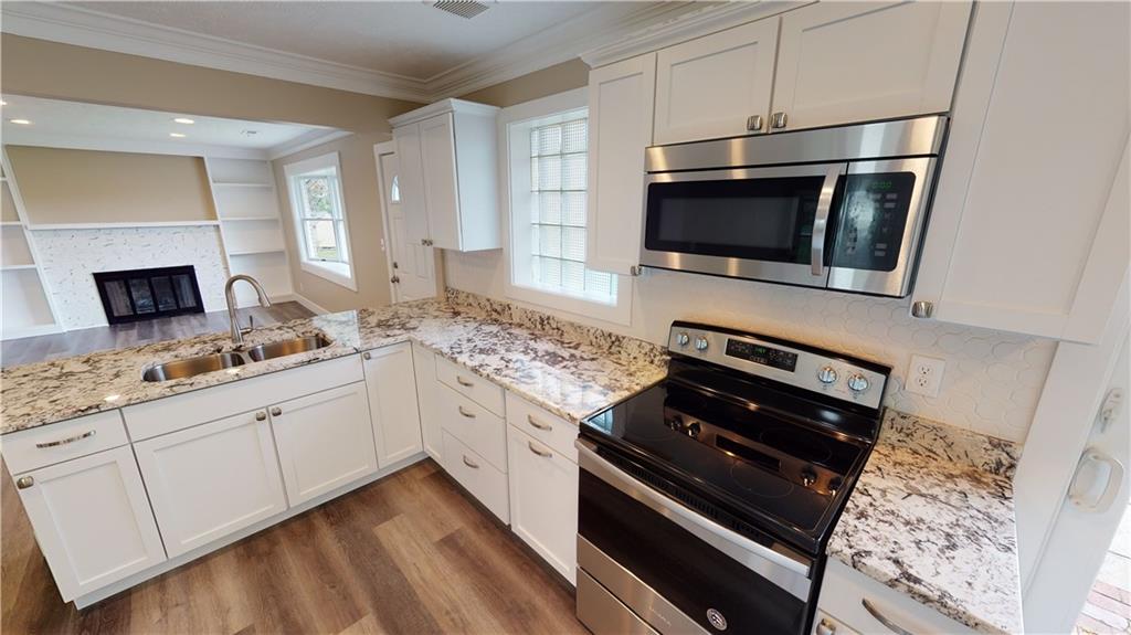4922 COMANCHE Lane