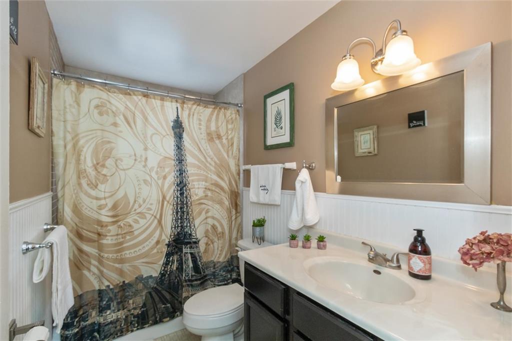 3042 LAKE SHORE DRIVE UNIT C Drive
