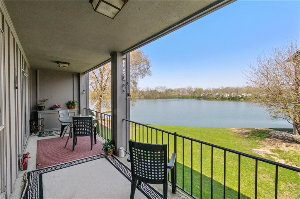 3042 LAKE SHORE DRIVE UNIT C Drive