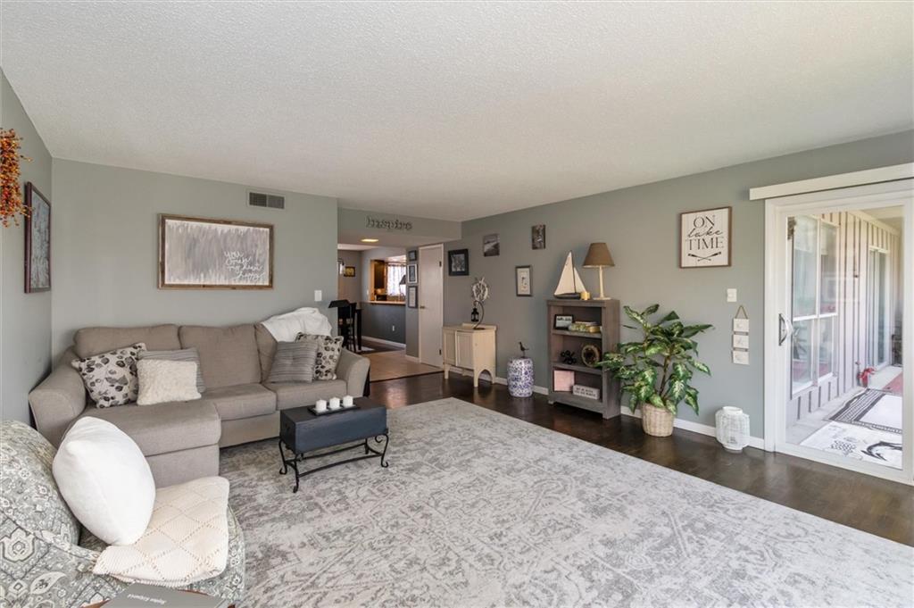 3042 LAKE SHORE DRIVE UNIT C Drive