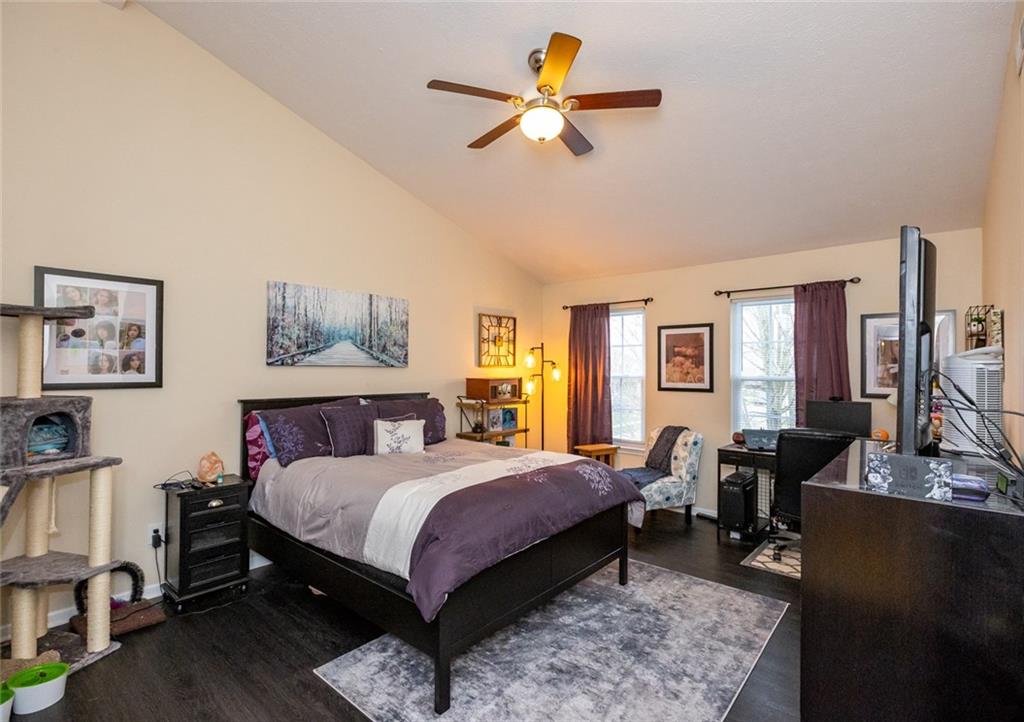 8520 AVIVA Lane