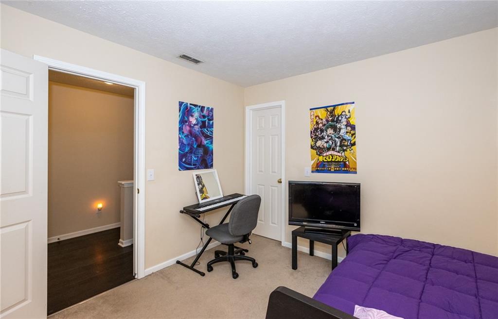 8520 AVIVA Lane